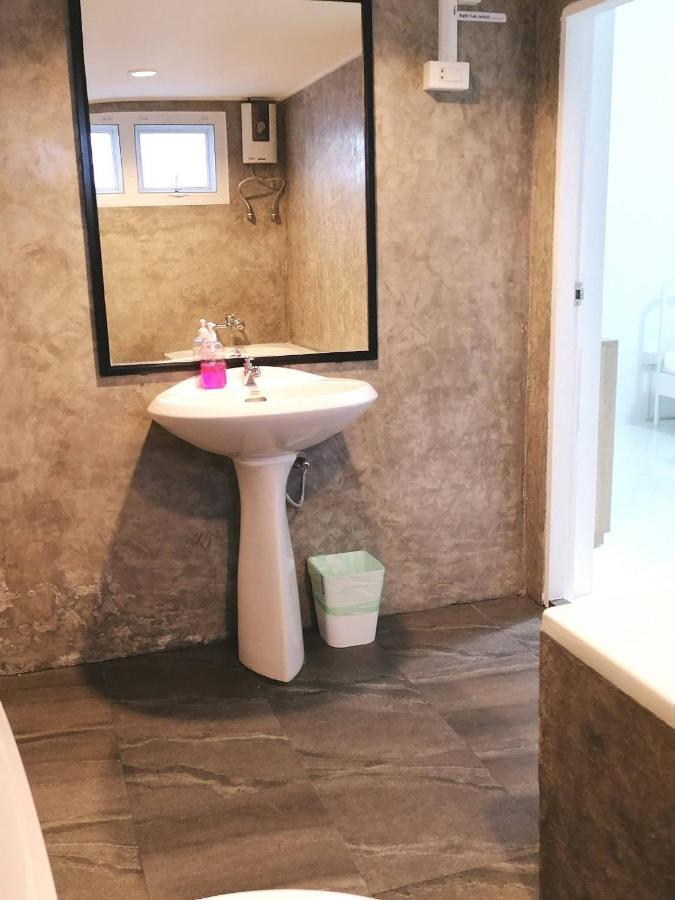 Room79 Phuket Εξωτερικό φωτογραφία